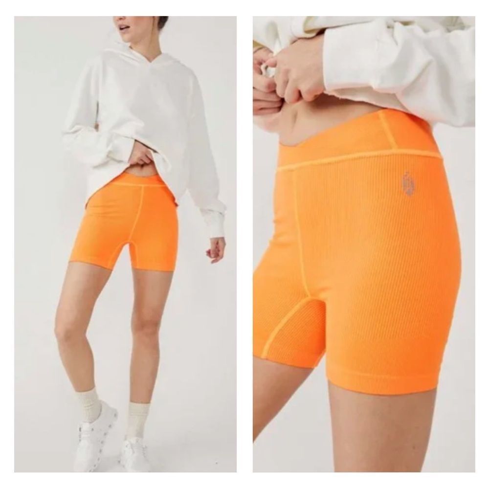 28. FP Movement Free Throw Short - Orange - XS